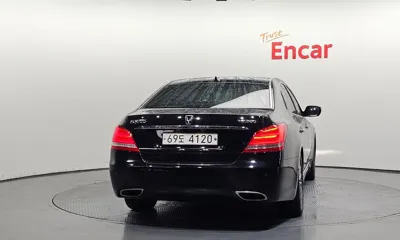 Hyundai Equus
