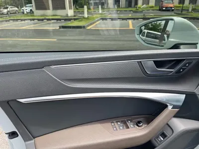 Audi A7L