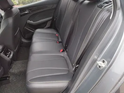 Roewe i5