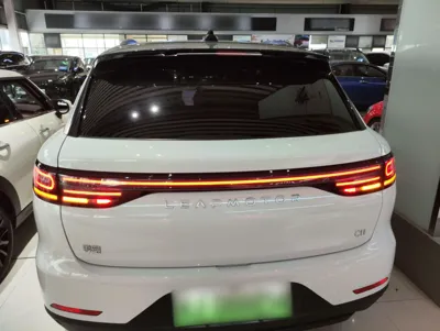 Leapmotor C11