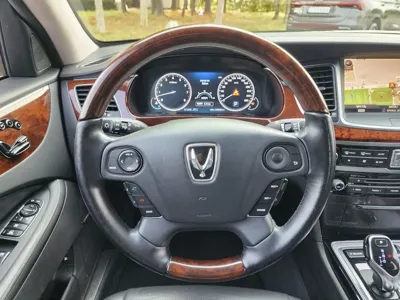 Hyundai Equus