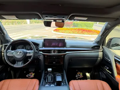 Lexus LX
