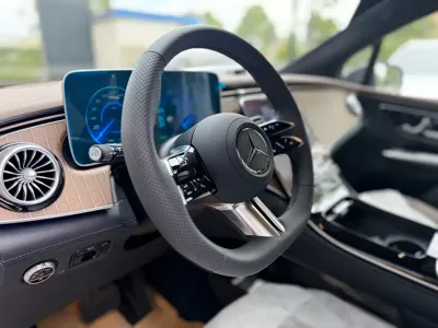 Mercedes-Benz EQE SUV