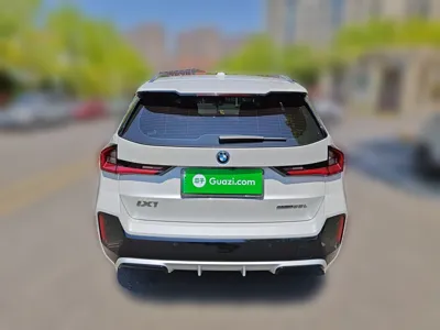 BMW iX1