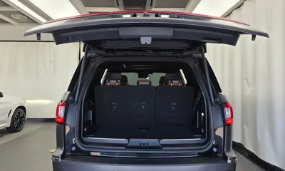 Lincoln Navigator