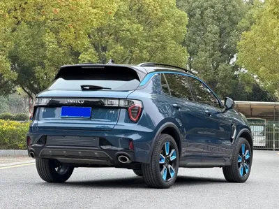 Lynk & Co 01