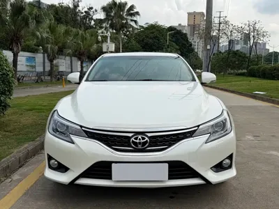 Toyota Reiz