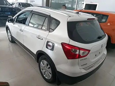 Suzuki S-Cross