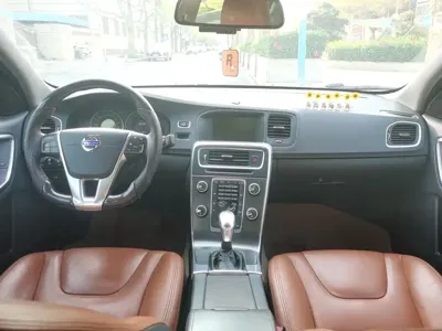 Volvo S60 (Import)