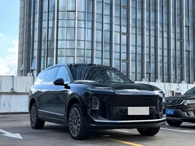 Nio ES8