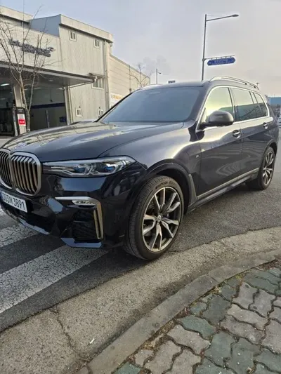 BMW X7
