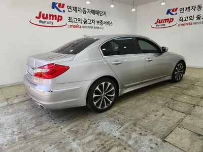 Hyundai Genesis