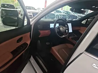 Nio EC6