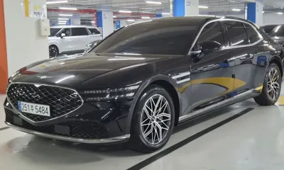 Genesis G90
