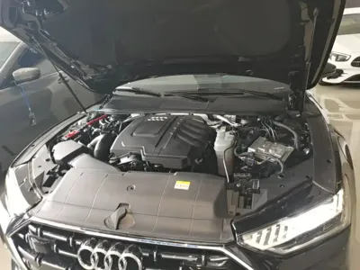 Audi A7L