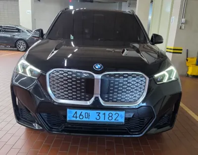 BMW iX1