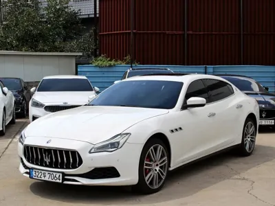 Maserati Quattroporte