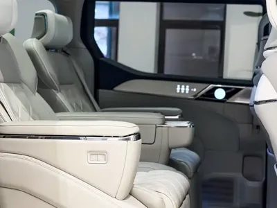 Volvo EM90