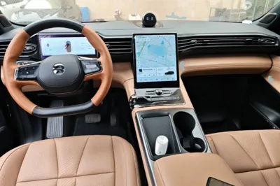 Nio ES8