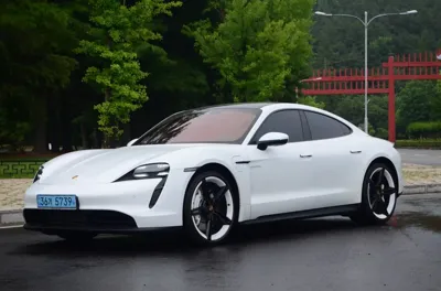 Porsche Taycan