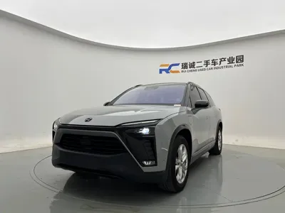 Nio ES8