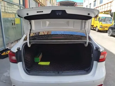 Roewe i5