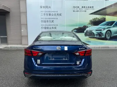 Nissan Teana