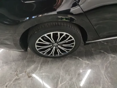 Volkswagen Phideon