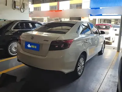Toyota Yaris L