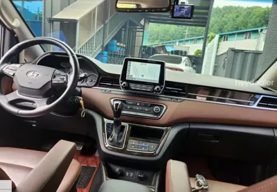Hyundai Starex