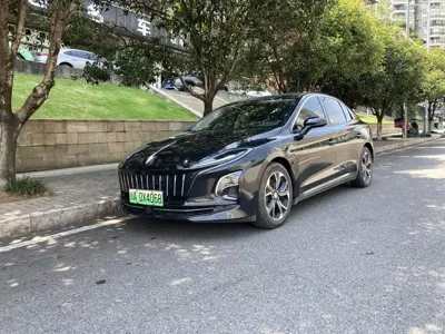 Hongqi Hongqi E-QM5