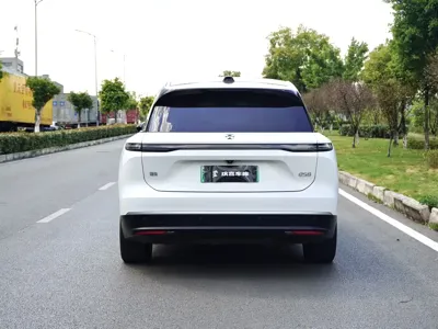 Nio ES8