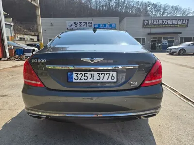 Genesis EQ900