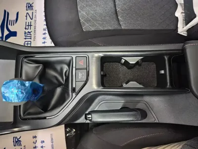 Roewe i5
