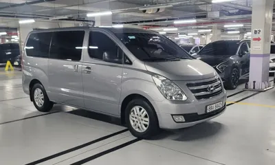 Hyundai Starex