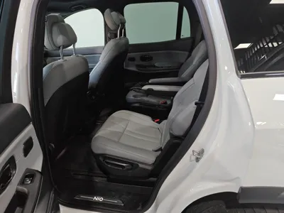 Nio ES8