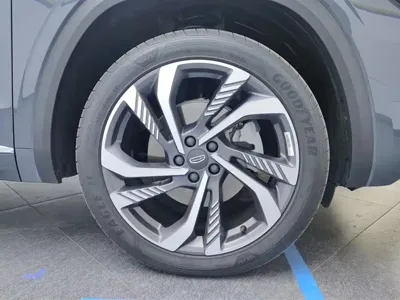 Geely Xingyue L