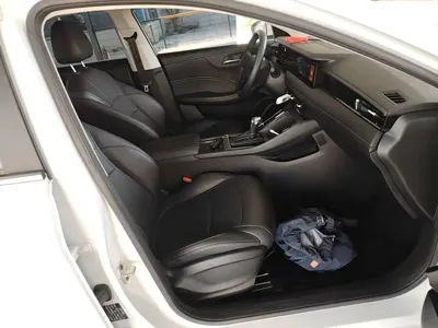Roewe i5