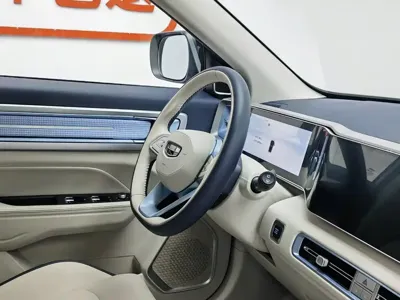 Geely ICON
