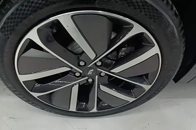Li Auto L9