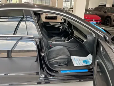 Audi A7L