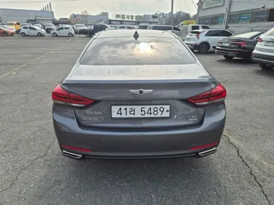 Hyundai Genesis