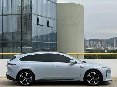 Nio ET5T