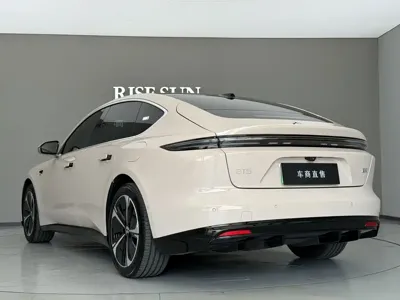 Nio ET5