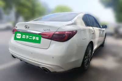 Infiniti Q50L