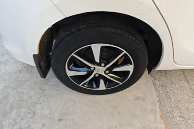 Toyota YARiS L Zhi Xuan