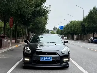 Nissan GT-R