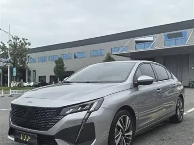 Peugeot 408