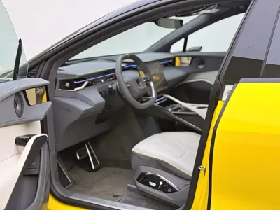 Lotus Eletre