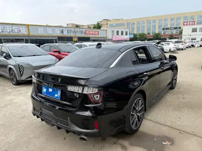 Lynk & Co 03
